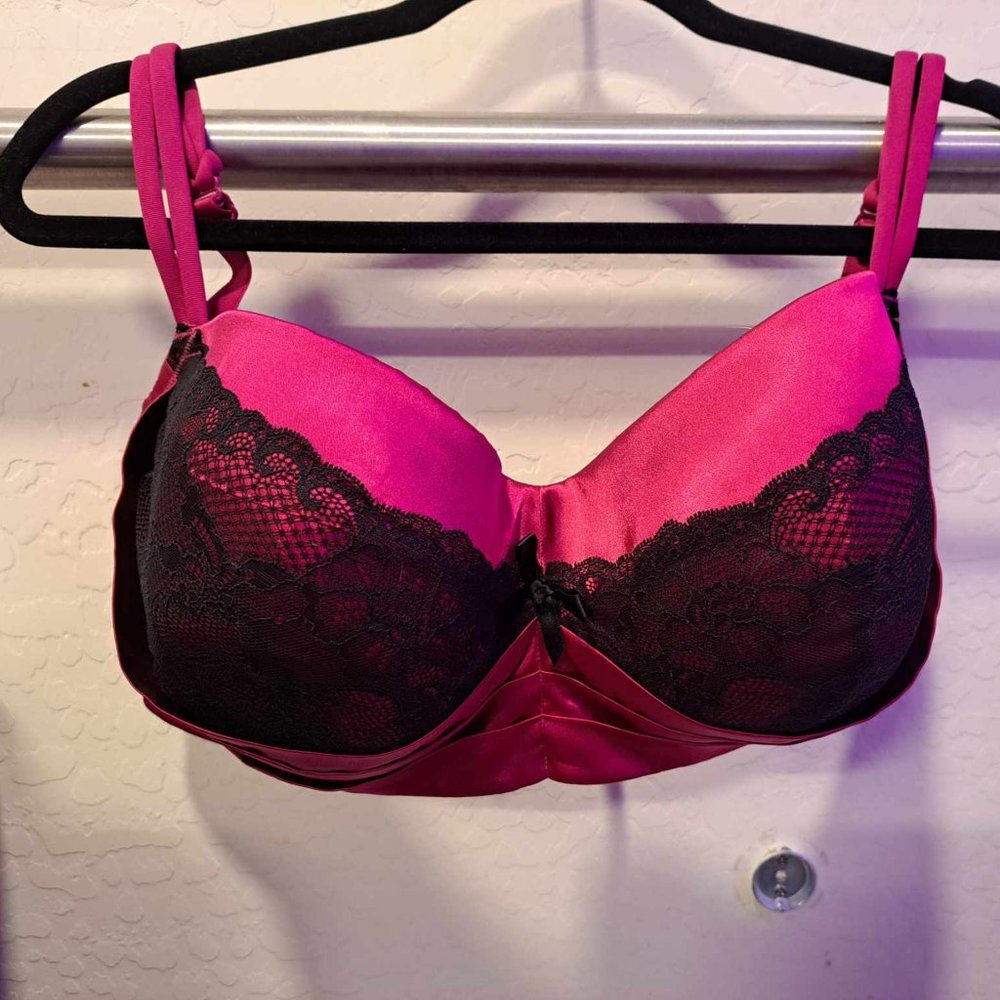 NWT Hot Pink & Black Lace Cacique Bra from Lane Bryant SIZE 40G